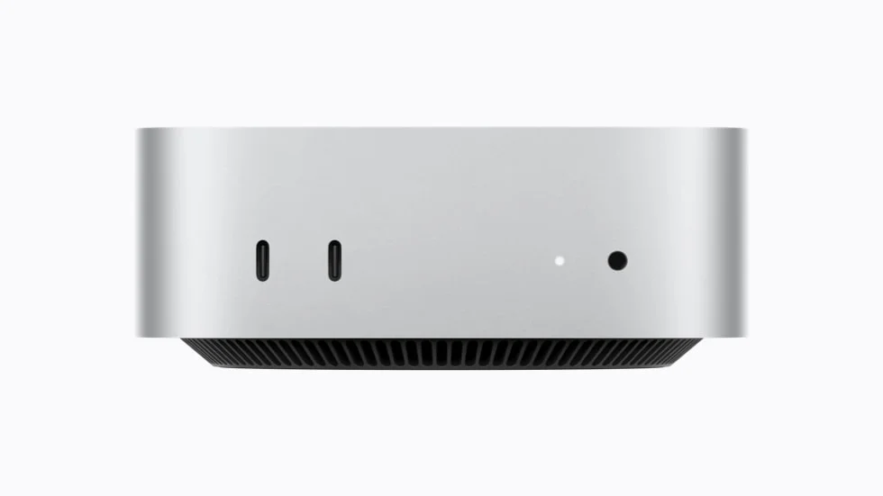 Mac mini M6の前面。USB-Cポート2つとヘッドホン端子が並んでいる（Apple Newsroomの発表写真）