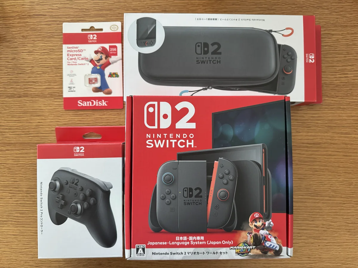 Switch 2のマリオカートセットとProコントローラー、SanDiskのmicroSD Express 256GB、純正キャリングケース